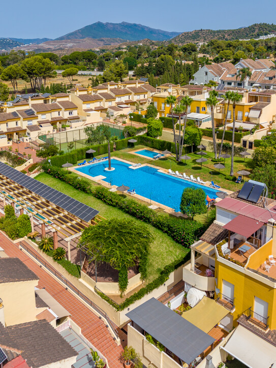 Semi Detached townhouse in Marbella Golden Mile