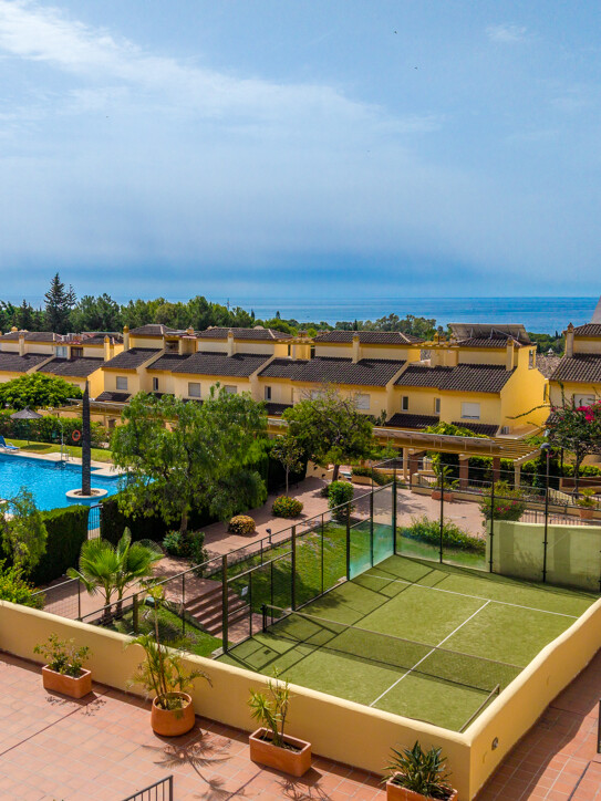 Semi Detached townhouse in Marbella Golden Mile