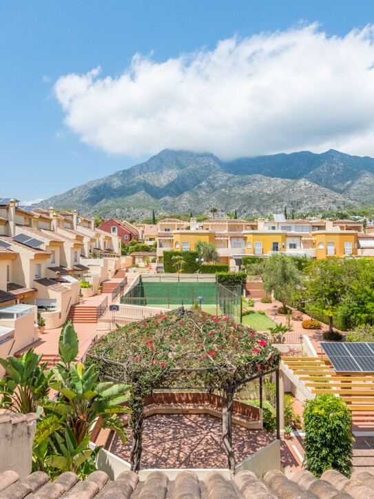 Semi Detached townhouse in Marbella Golden Mile
