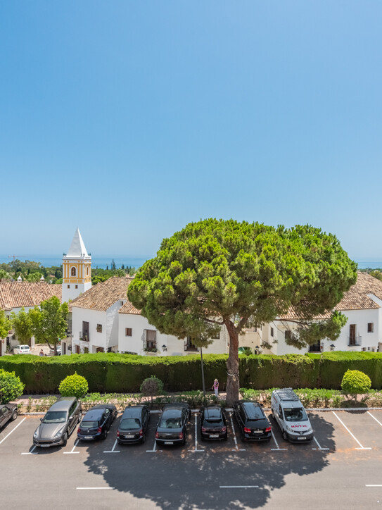 Semi Detached townhouse in Marbella Golden Mile