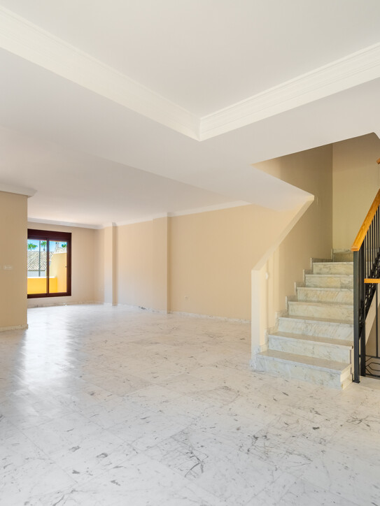 Semi Detached townhouse in Marbella Golden Mile