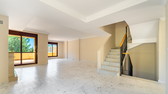Semi Detached townhouse in Marbella Golden Mile
