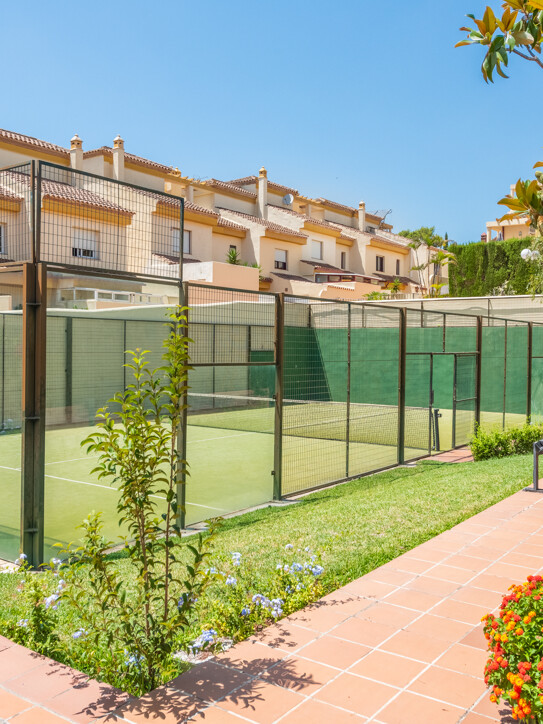 Semi Detached townhouse in Marbella Golden Mile