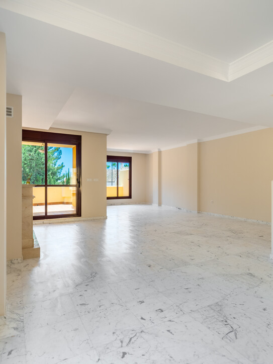 Semi Detached townhouse in Marbella Golden Mile