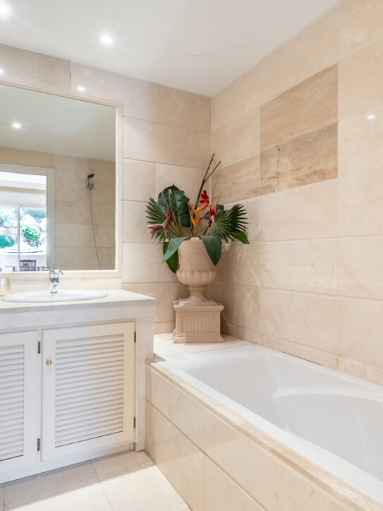 Apartment in Nueva Andalucía