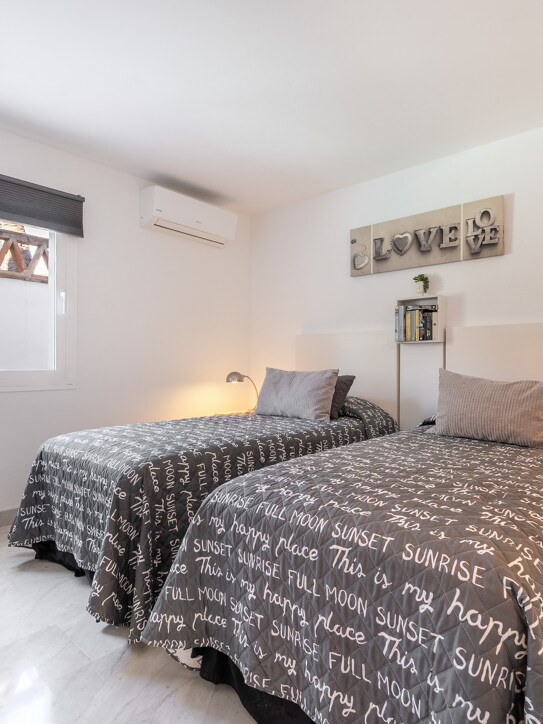 Semi Detached Villa in Marbella Golden Mile