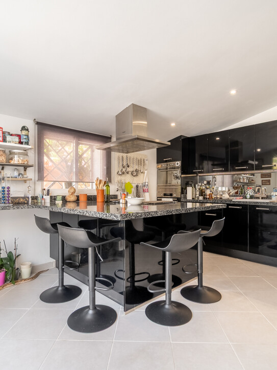 Semi Detached Villa in Marbella Golden Mile