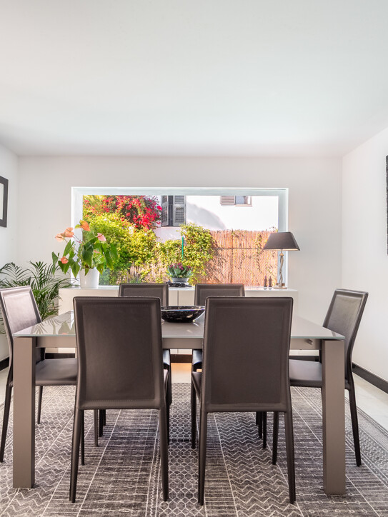 Semi Detached Villa in Marbella Golden Mile