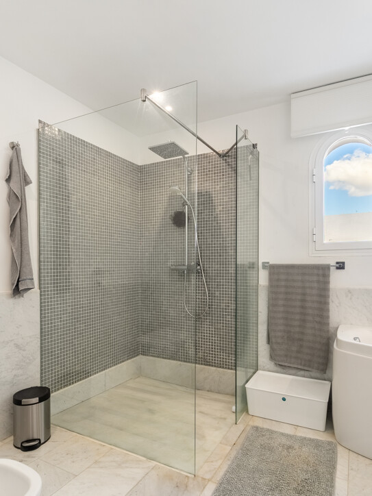 Semi Detached Villa in Marbella Golden Mile