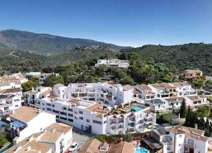 Fuente Lirios, apartments and penthouses in the center of Benahavís