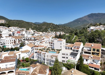 Fuente Lirios, apartments and penthouses in the center of Benahavís