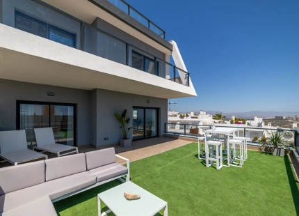 Iconic, contemporary apartments with seaviews in Gran Alacant, Alicante