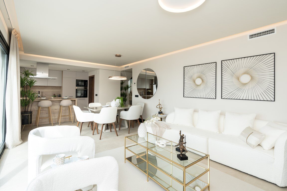 Marbella Lake, a modern development at the heart of Golf Valley in Nueva Andalucía.