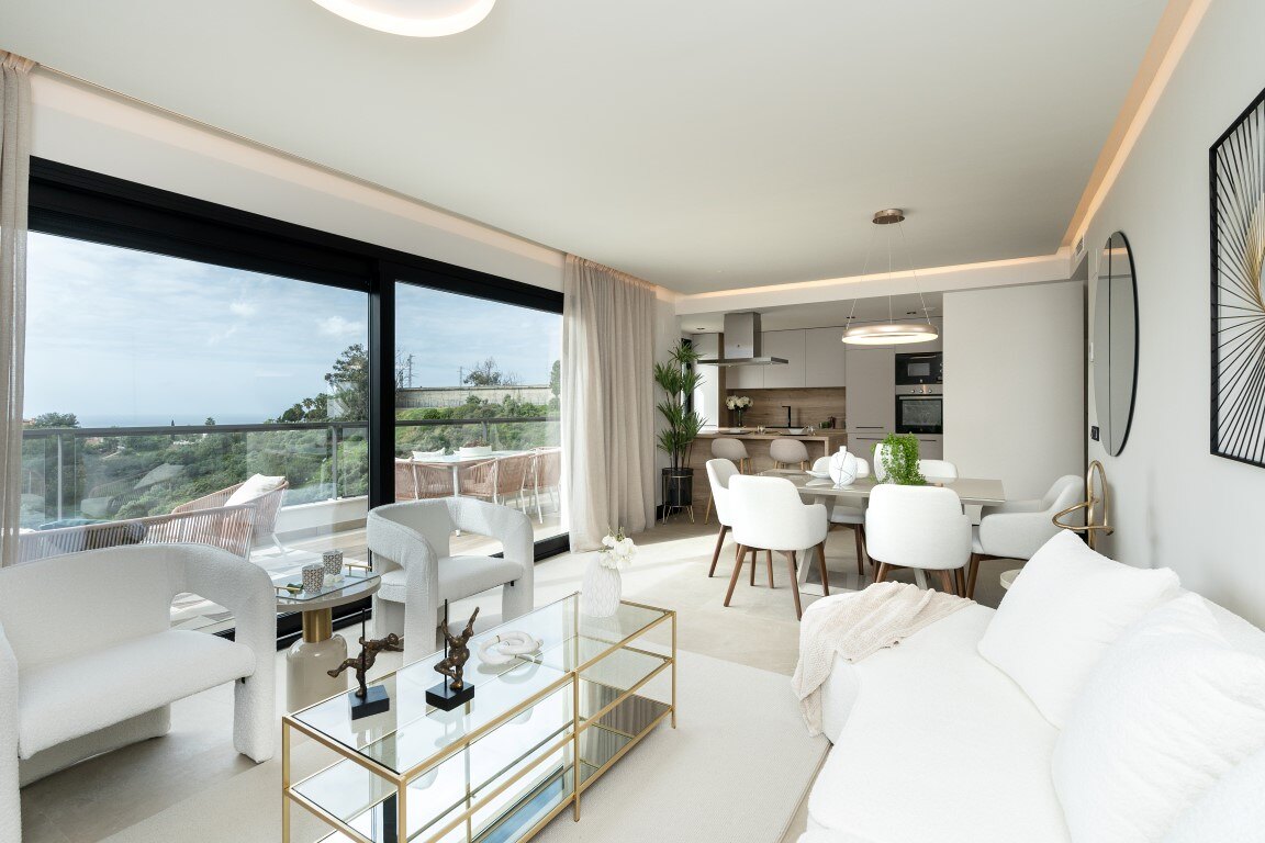 Marbella Lake, a modern development at the heart of Golf Valley in Nueva Andalucía.
