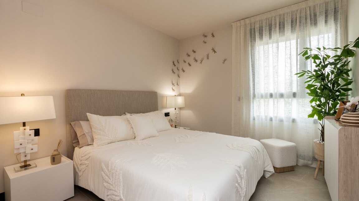 Marbella Lake, a modern development at the heart of Golf Valley in Nueva Andalucía.