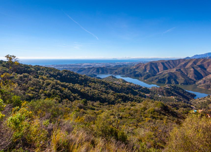 Almazara Views, adosadas de estilo contemporáneo y totalmente integradas en la naturaleza.