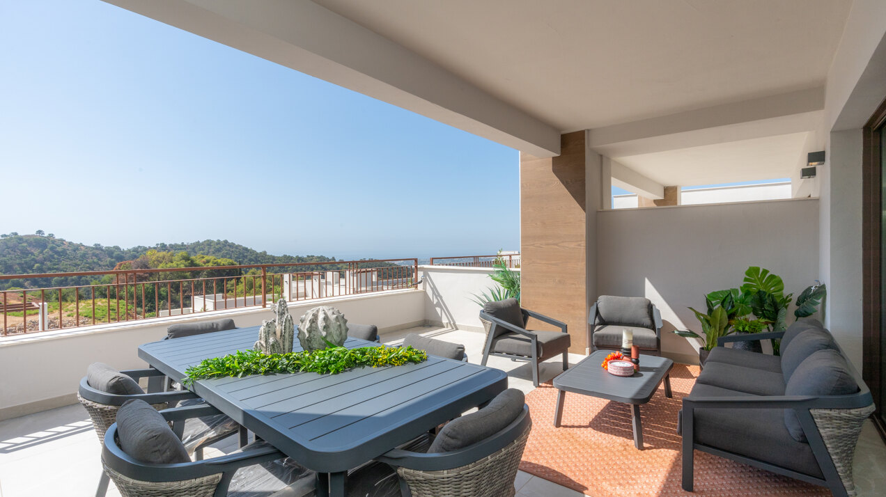 Almazara Views, contemporary townhouses fully integrated in nature.