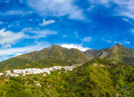 Almazara Views, adosadas de estilo contemporáneo y totalmente integradas en la naturaleza.