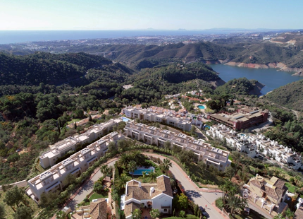 Almazara Views, adosadas de estilo contemporáneo y totalmente integradas en la naturaleza.