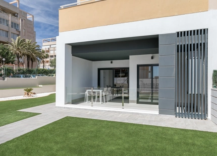 Eden Beach, apartments with sea views near the beach in Torrevieja