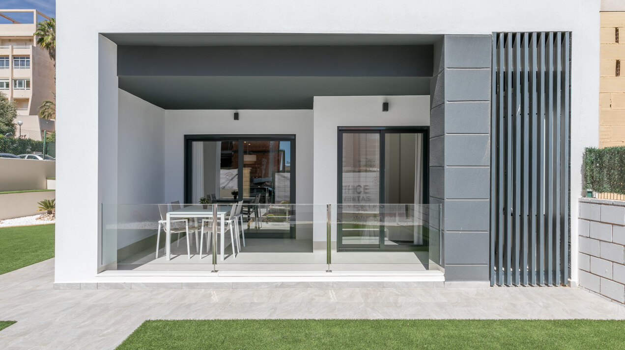 Eden Beach, apartments with sea views near the beach in Torrevieja