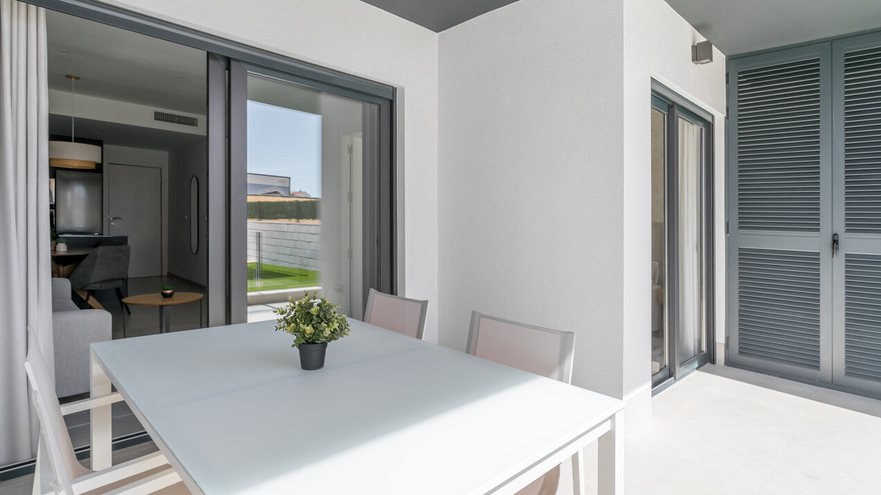 Eden Beach, apartments with sea views near the beach in Torrevieja