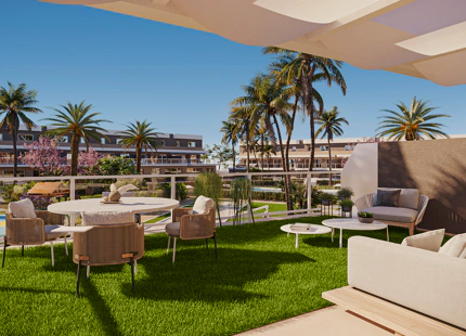 Allure, bajos y dúplex de diseño y con todas las comodidades en Alenda Golf.