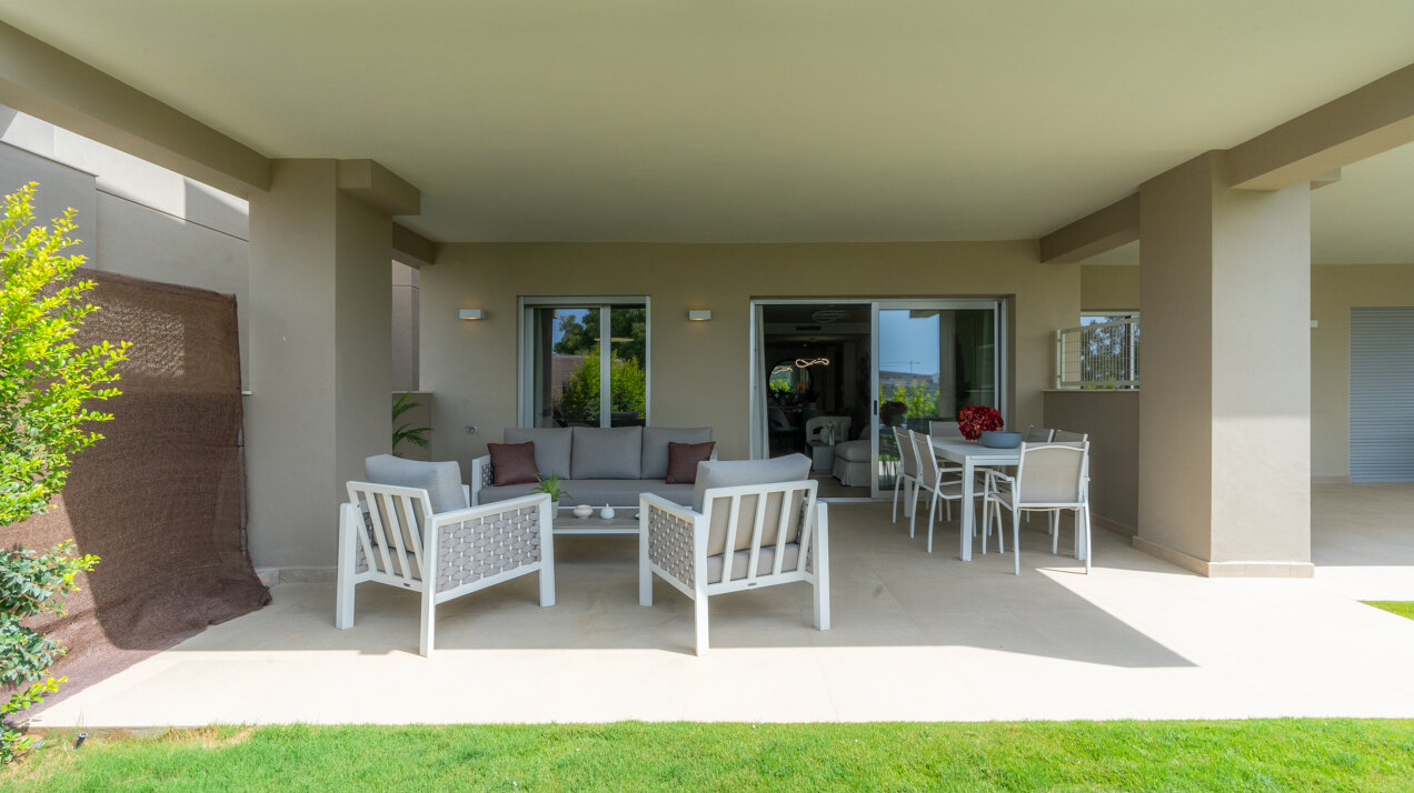 Sunny Golf, modern frontline golf apartments and penthouses in Estepona.