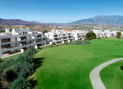 Solana Village, contemporary apartments and penthouses for golf lovers at La Cala Golf Resort in Mijas