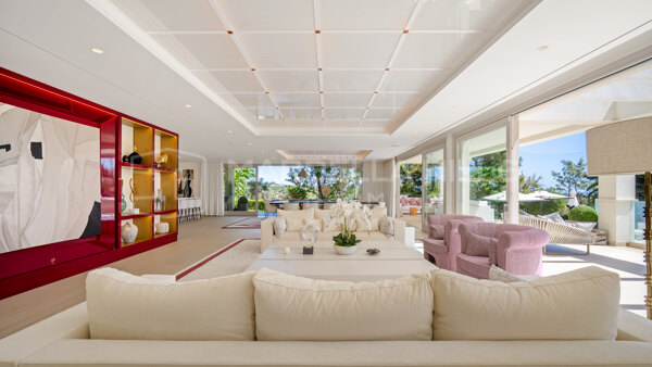 Luxusvilla in erster Golflinie in Nueva Andalucía - Blick auf Aloha Golf nahe Puerto Banús, Marbella