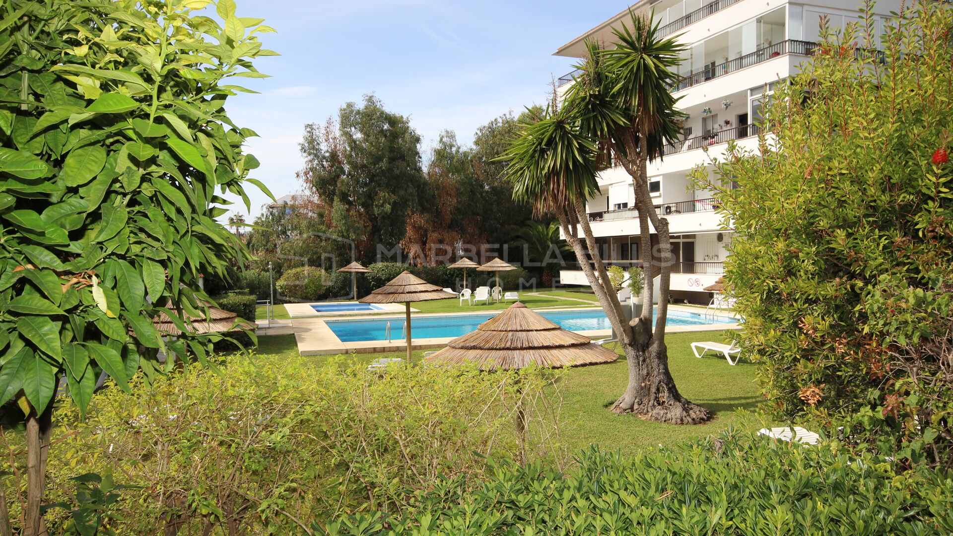 Apartamento Reformado a 100m de la Playa – A Pocos Pasos de Puerto Banús en Rio Verde Playa - Milla de Oro