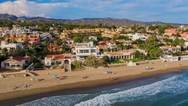 Luxuriöse Strandvilla mit 6 Schlafzimmern in Costabella mit atemberaubender 360-Grad-Aussicht - Marbella Ost