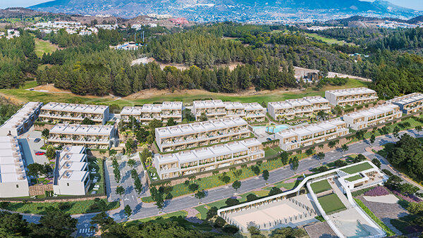 Nouveau développement de maisons de ville de 3-4 chambres avec vue panoramique à El Chaparral - Mijas Costa