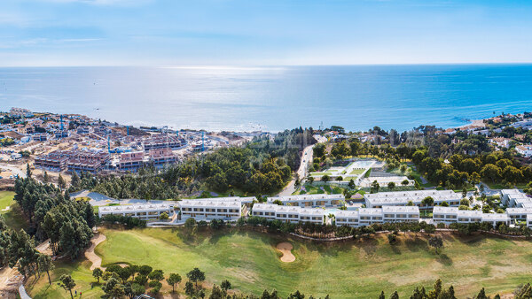 Nouveau développement de maisons de ville de 3-4 chambres avec vue panoramique à El Chaparral - Mijas Costa