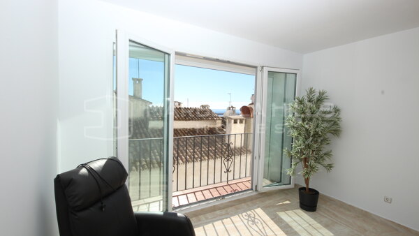 Amplio Apartamento de 2 dormitorios en Puerto Banus