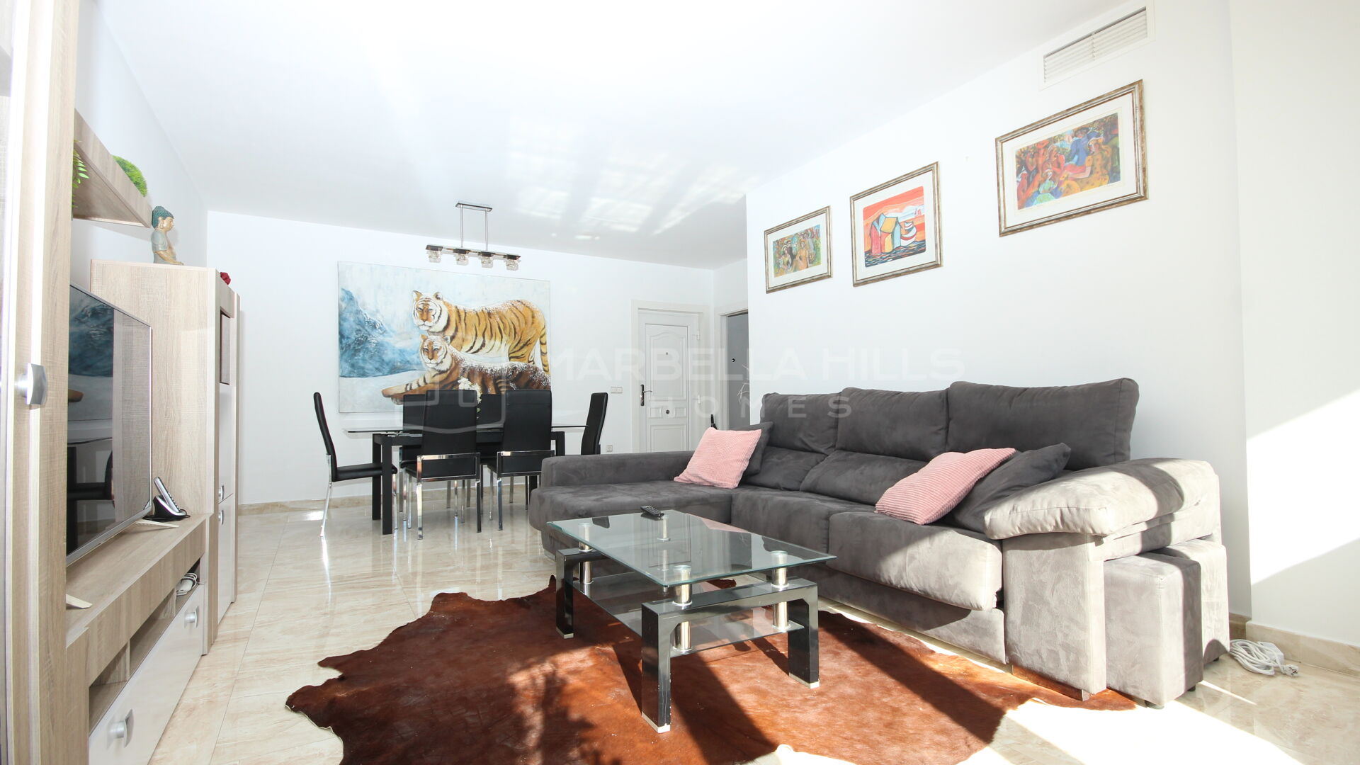 Amplio Apartamento de 2 dormitorios en Puerto Banus
