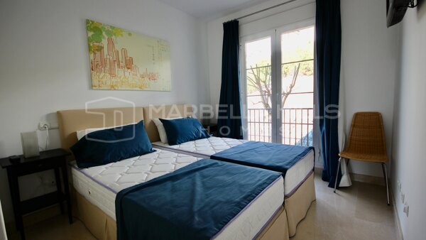 Lovely 3 bedroom apartment with sea views in Los Robles - Los Arqueros Golf