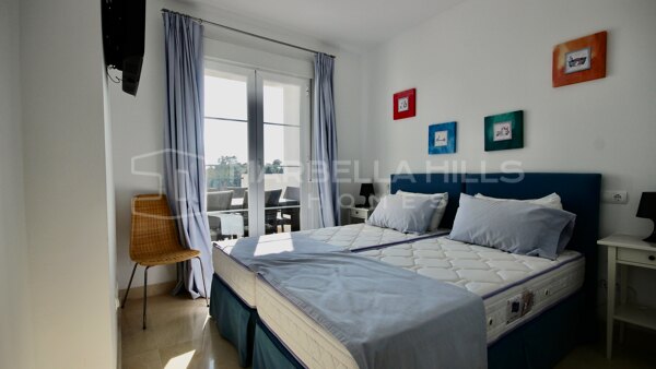 Lovely 3 bedroom apartment with sea views in Los Robles - Los Arqueros Golf