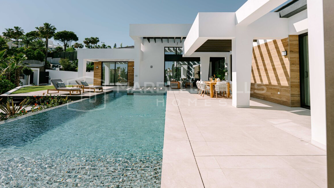 Villa contemporaine de luxe à vendre à Nueva Andalucia, Marbella