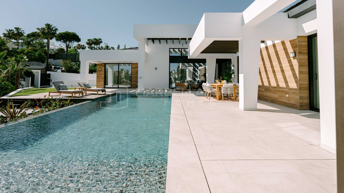 Villa contemporaine de luxe à vendre à Nueva Andalucia, Marbella