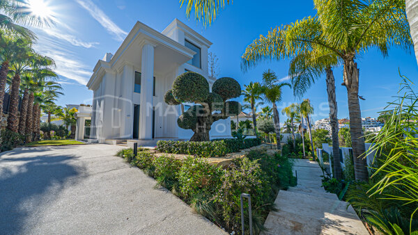Élégante villa de 6 chambres à Las Lomas del Marbella Club – Vue panoramique sur la mer et la montagne
