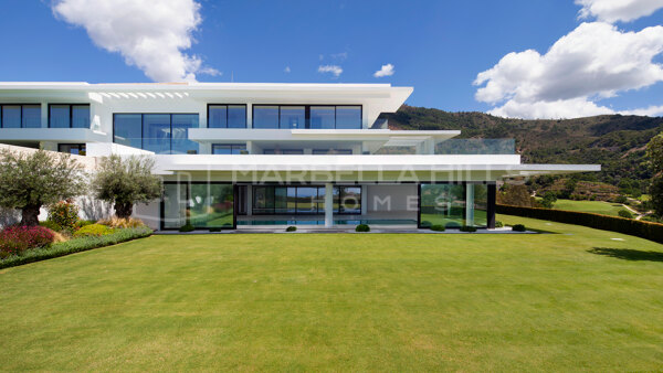 Exquisite 9 Schlafzimmer Neubau Villa mit Panoramablick in La Zagaleta - Benahavis