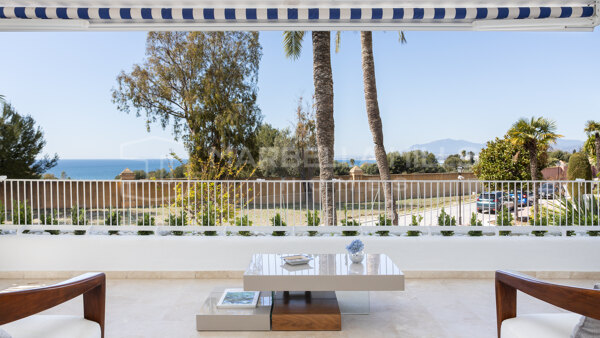 Herrliche reformierte 3 Schlafzimmer Penthaus Wohnung mit Meerblick in Rio Real - Marbella Ost