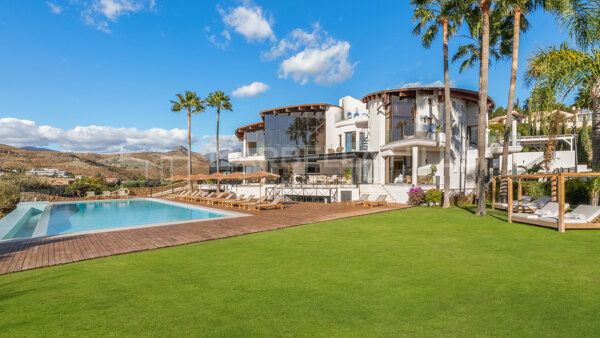 Herrliche Mietvilla mit 15 Schlafzimmern auf einer ganz anderen Ebene in Los Flamingos Golf - Benahavis