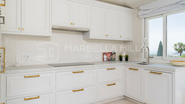 Moderne Villa mit 4 Schlafzimmern und andalusischem Charme im Golf Valley - Nueva Andalucia