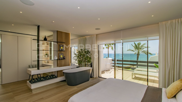 Luxus Reihenhaus zu verkaufen in Coral Beach Marbella Goldene Meile, Strandimmobilie nahe Puerto Banús