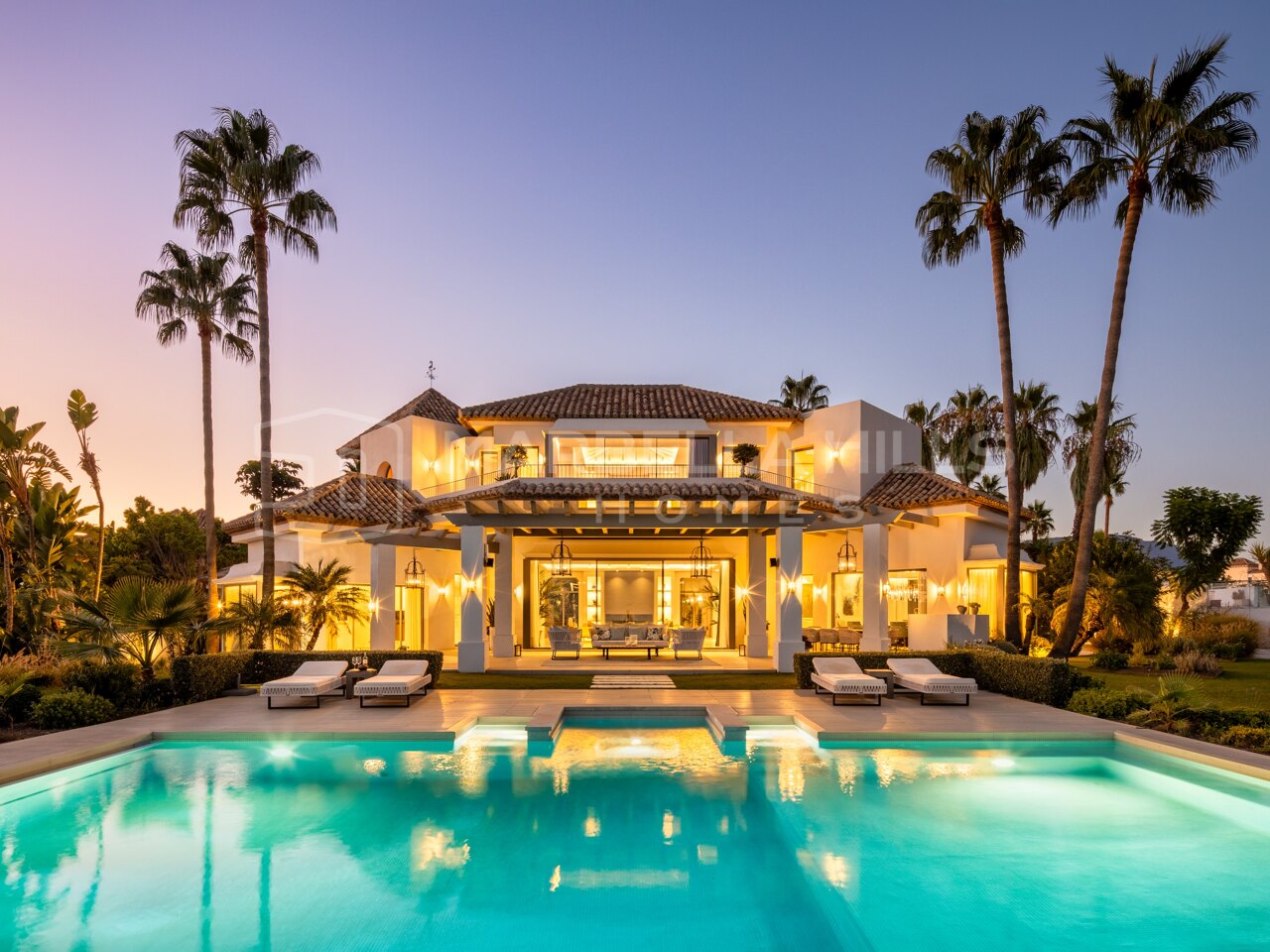 Monte Halcones Benahavís Luxury Sea View Villa – Contemporary Residence in the Marbella Area near La Quinta and Puerto Banús
