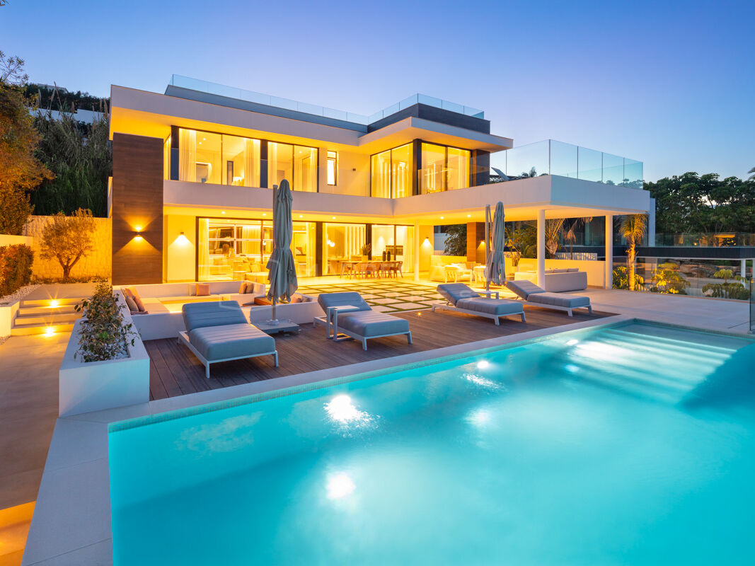 Villa moderne exceptionnelle de 5 chambres avec un emplacement privilégié dans la vallée du golf - Nueva Andalucia