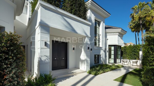 Luxury Villa for Sale in Sierra Blanca, Marbella Golden Mile with Sea and La Concha Views