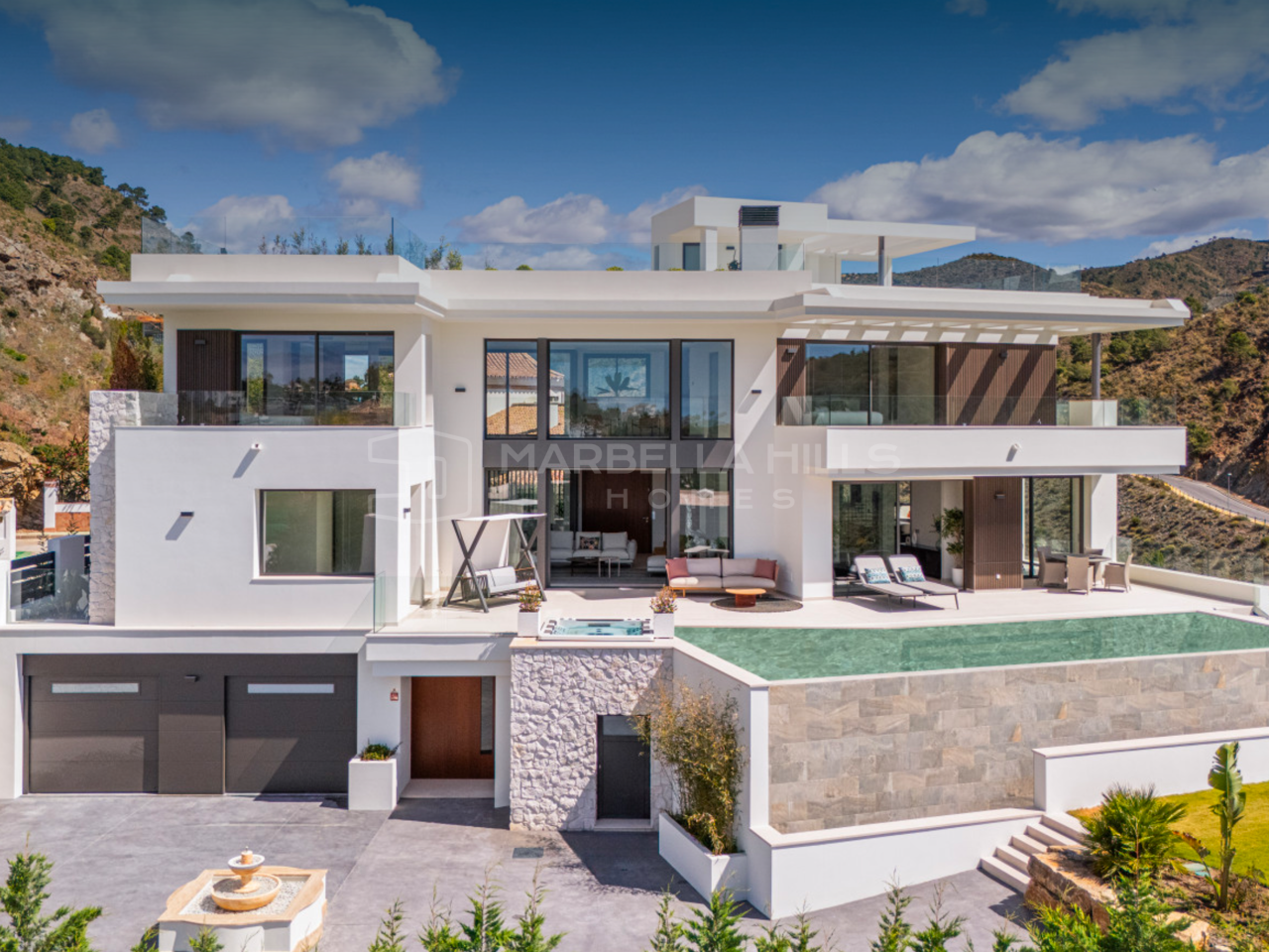 Élégante Villa de 6 chambres à vendre à Lomas de la Quinta, Marbella | Vue sur la mer et résidence sécurisée